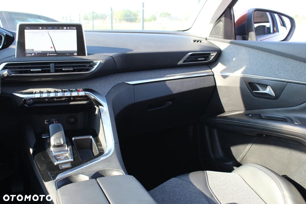 Peugeot 3008 1.6 THP Allure S&S EAT6 - 23