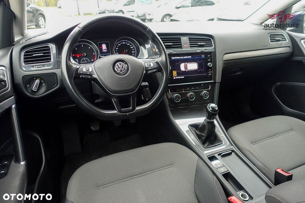 Volkswagen Golf - 15