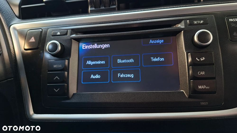 Toyota Auris 1.6 Sol - 30