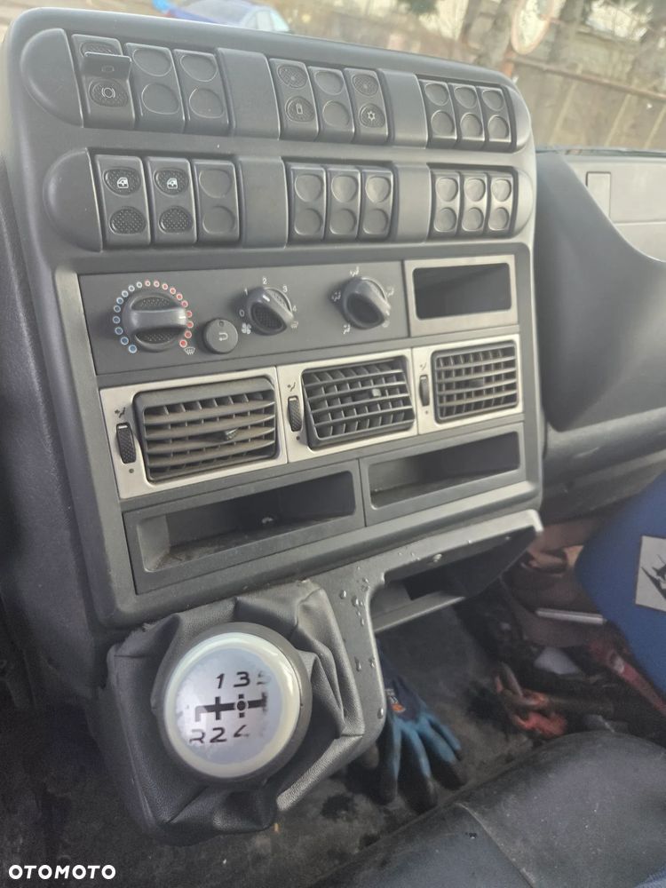 Iveco EuroCargo 1200E18 - 13