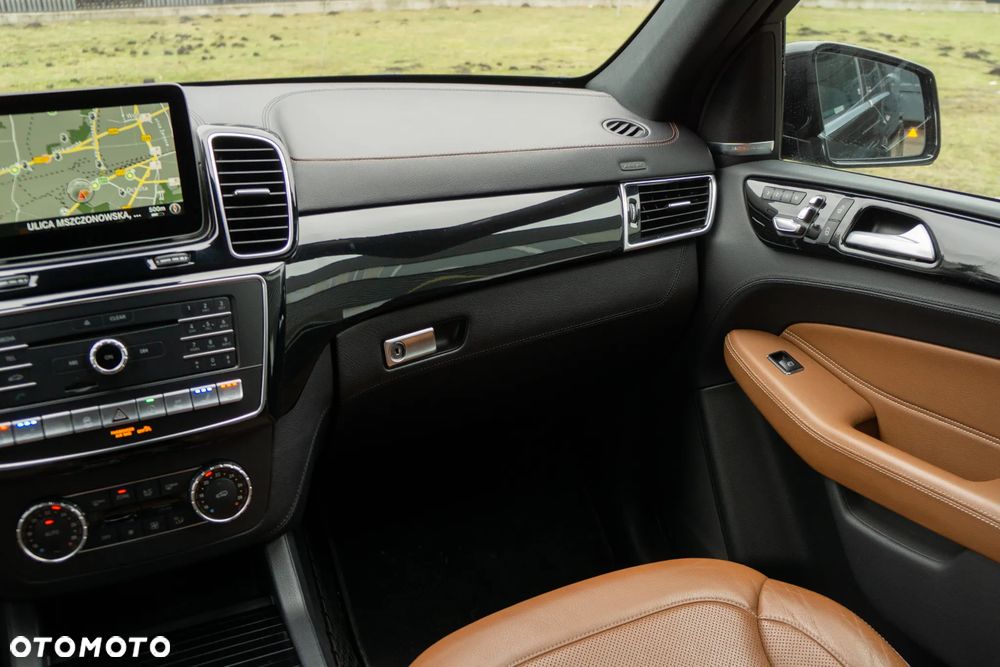 Mercedes-Benz GLE 350 d 4-Matic - 24