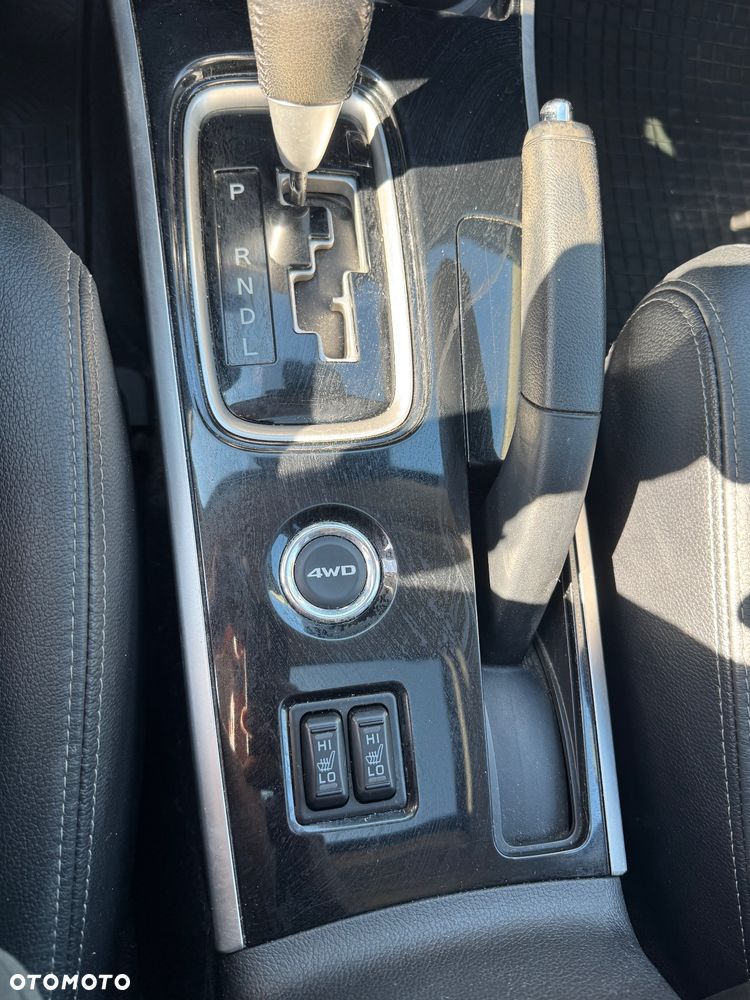 Mitsubishi Outlander 2.0 Intense + Navi 4WD CVT - 7