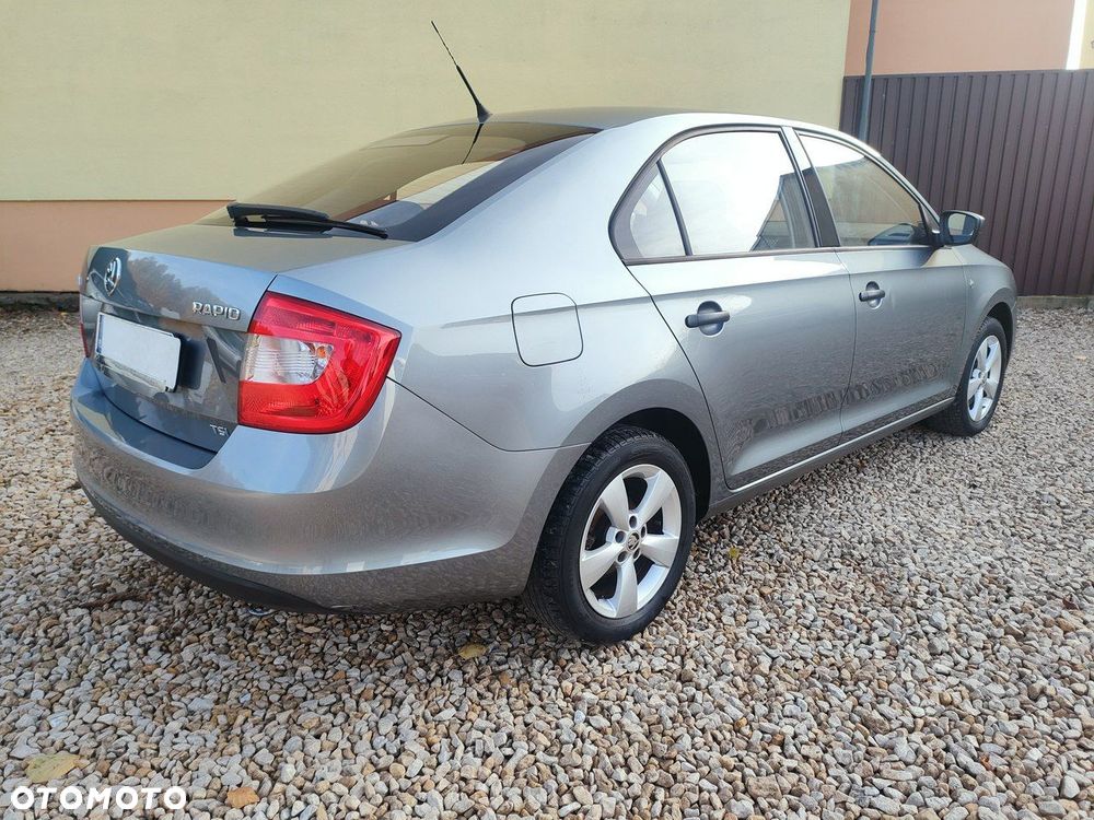 Skoda RAPID - 9