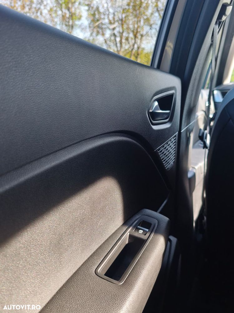 Renault Captur MHEV 140 EDC Techno - 8