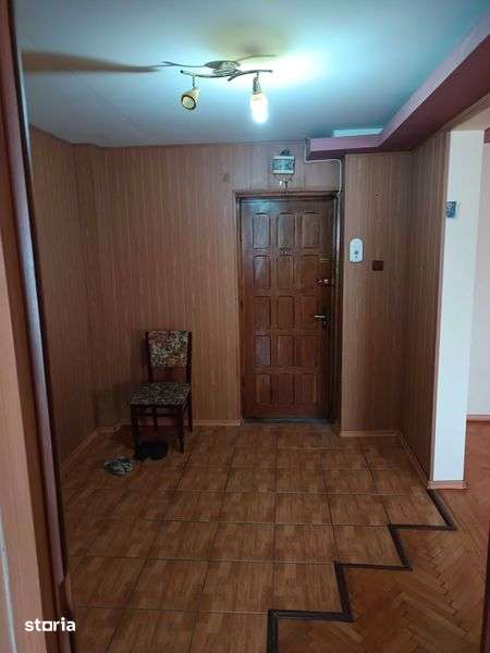 Vand apartament 3 camere decomandat - Imagine principală: 5/6