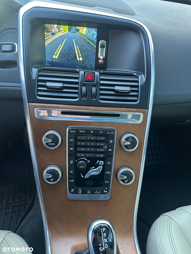 Volvo XC 60 T5 Powershift Summum - 24