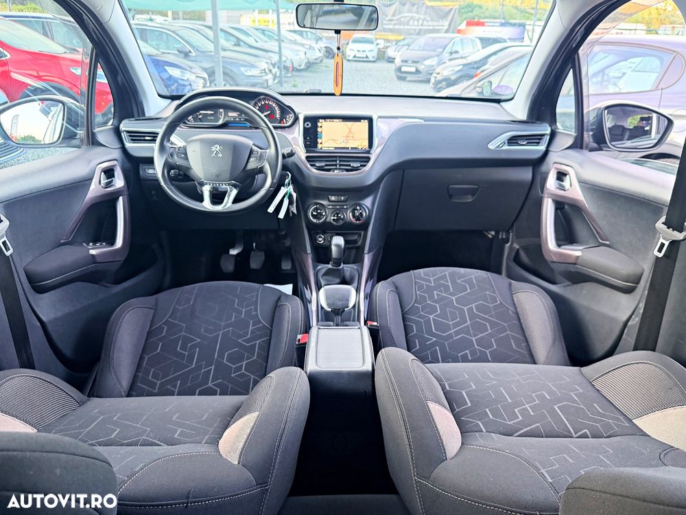 Peugeot 2008 PureTech 82 Style - 21