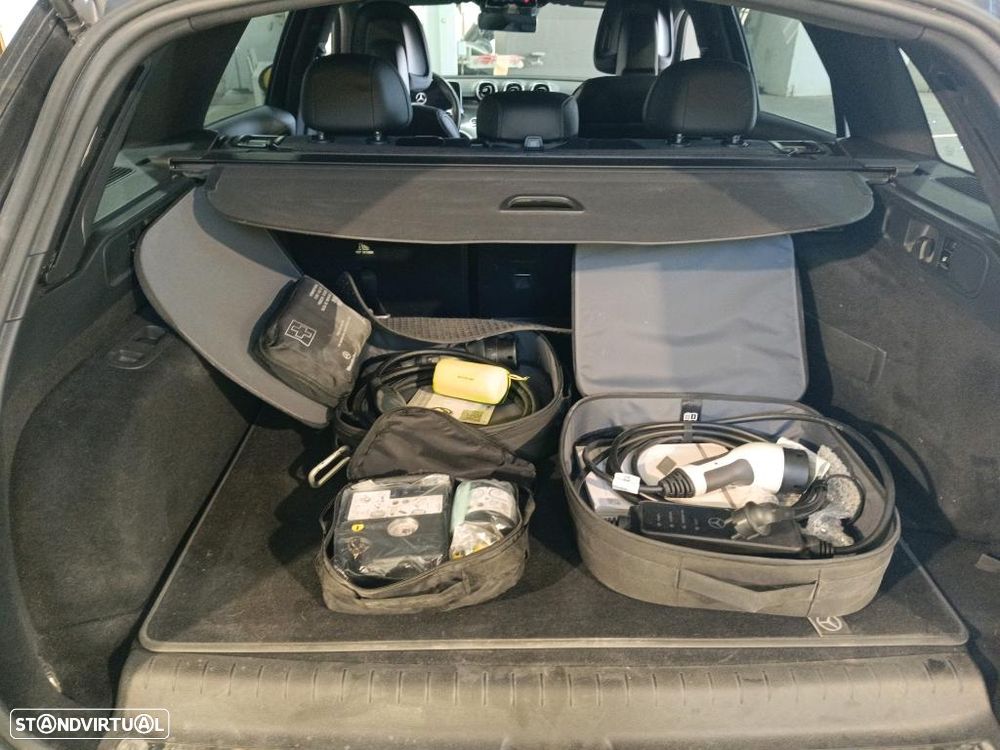 Mercedes-Benz C 300 e AMG Line - 11