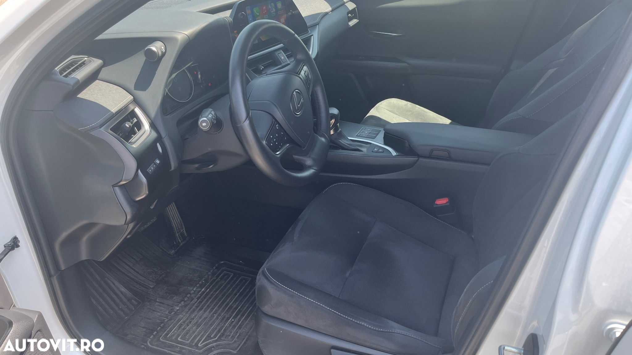 Lexus UX 250h - 5