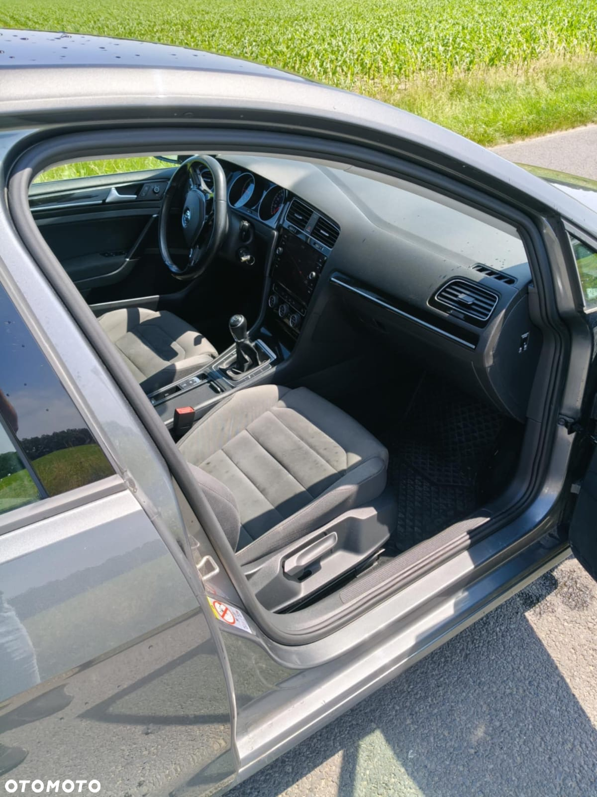 Volkswagen Golf VII 1.6 TDI BMT Comfortline - 29