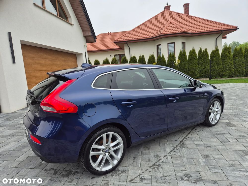 Volvo V40 D4 Ocean Race - 3
