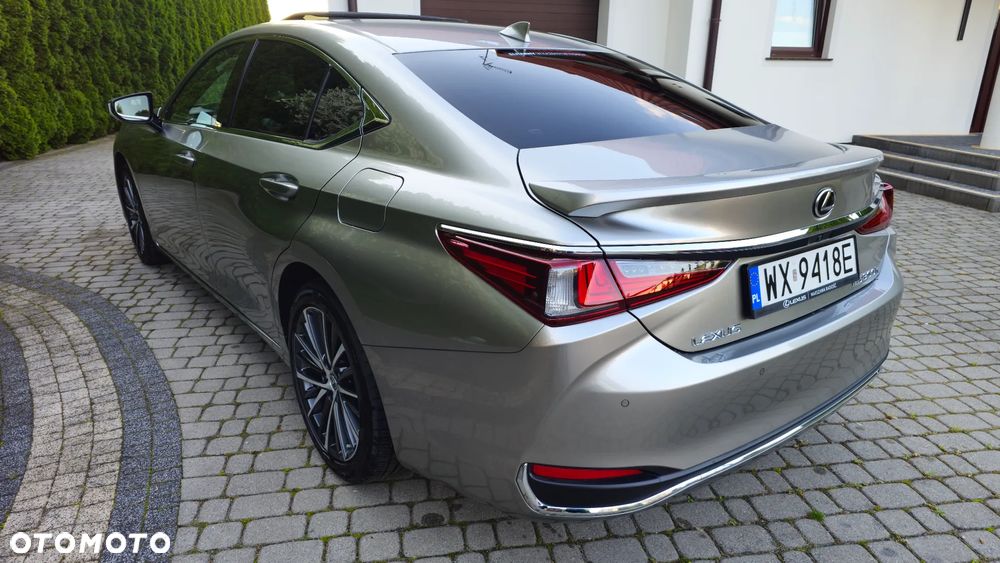Lexus ES 300h Prestige - 5