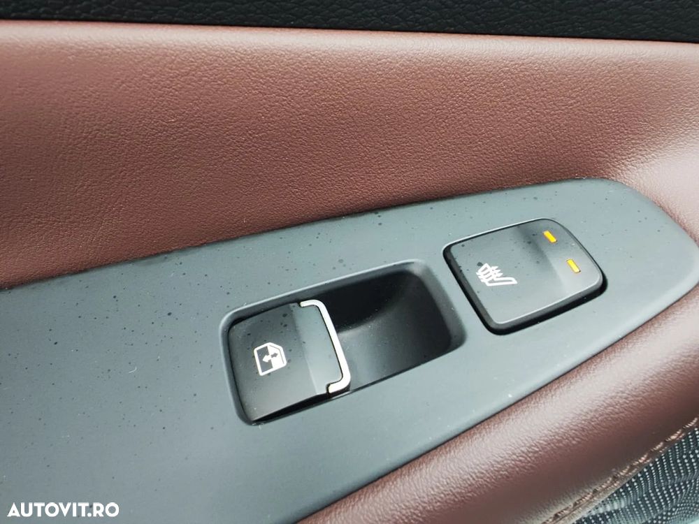 Hyundai Santa Fe 2.2 CRDi 4WD 8AT Luxury - 16