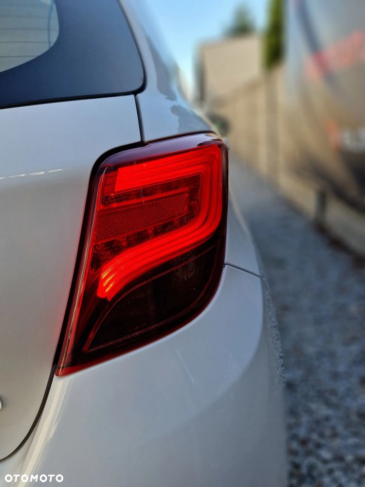 Toyota Yaris 1.5 VVT-i - 9