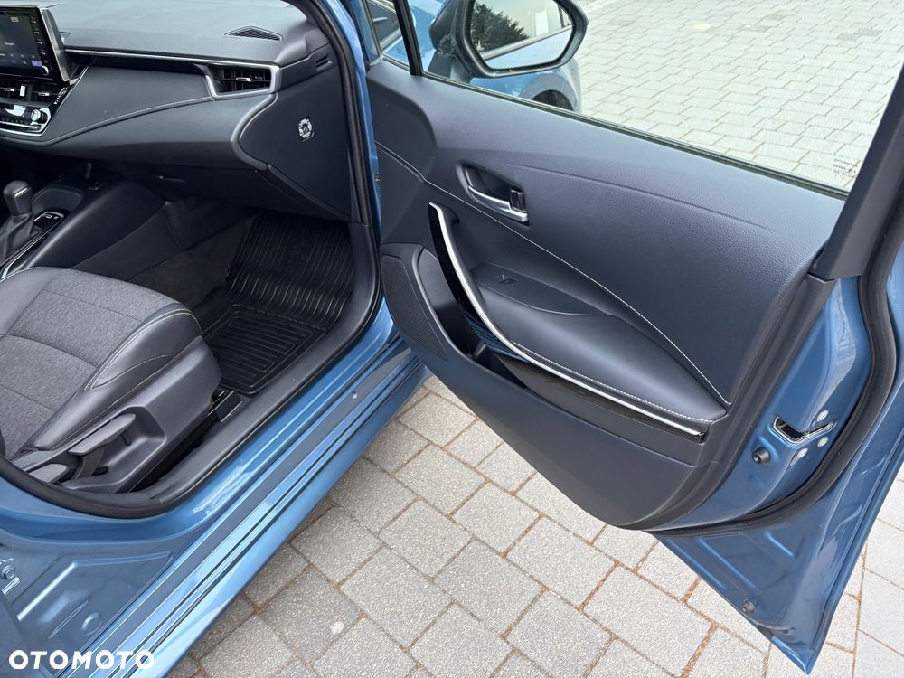 Toyota Corolla 1.8 Hybrid Executive - 16