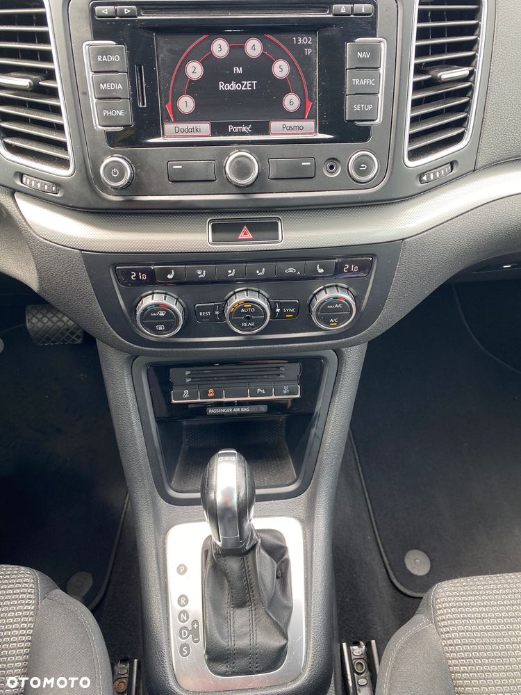 Volkswagen Sharan 1.4 TSI BMT Comfortline DSG - 12