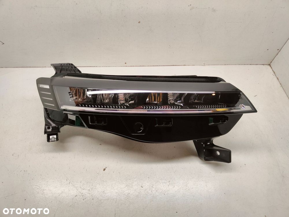 renault megane ev etech lampa prawy przód 260102443r - 1