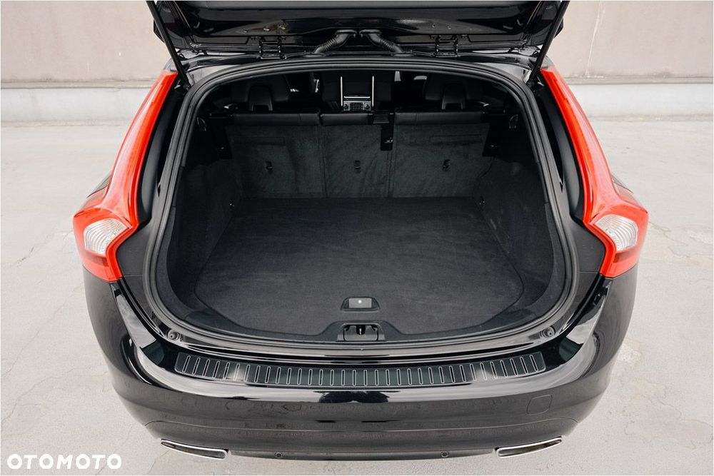 Volvo V60 D3 Drive-E Kinetic - 33