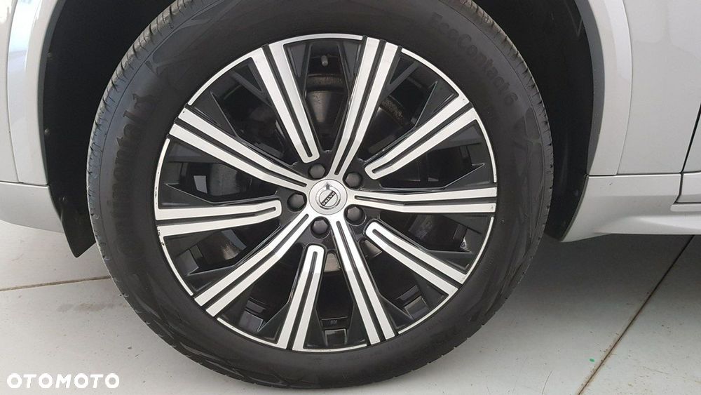 Volvo XC 90 - 9