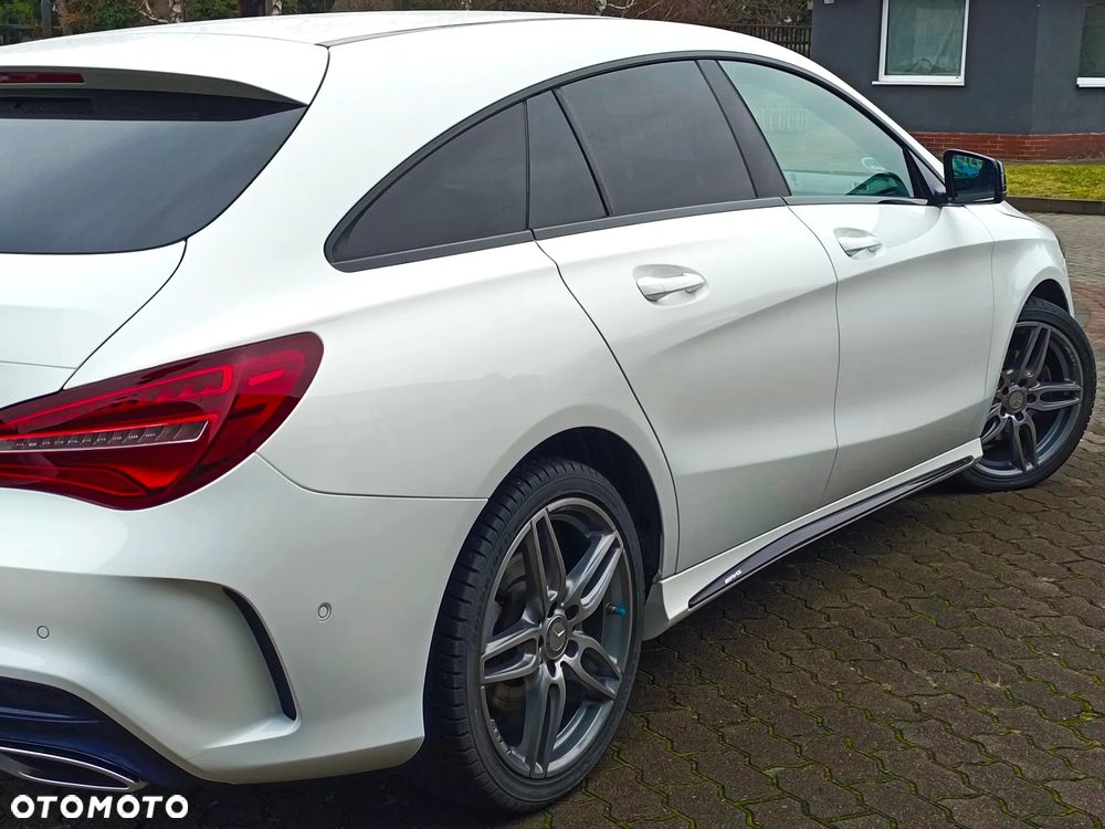 Mercedes-Benz CLA 200 AMG Line - 16