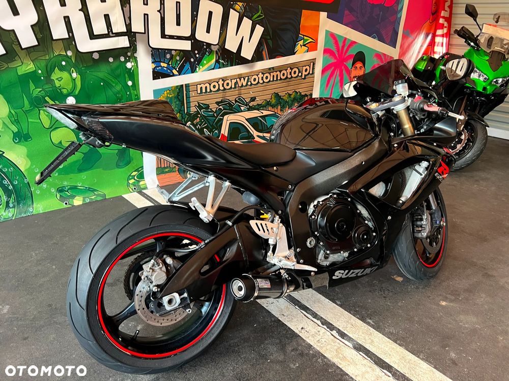 Suzuki GSX-R - 11