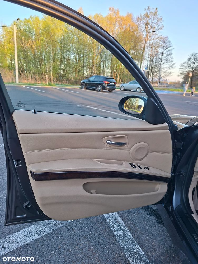 BMW Seria 3 - 25