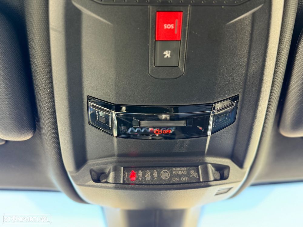 Peugeot e-208 GT Pack - 30