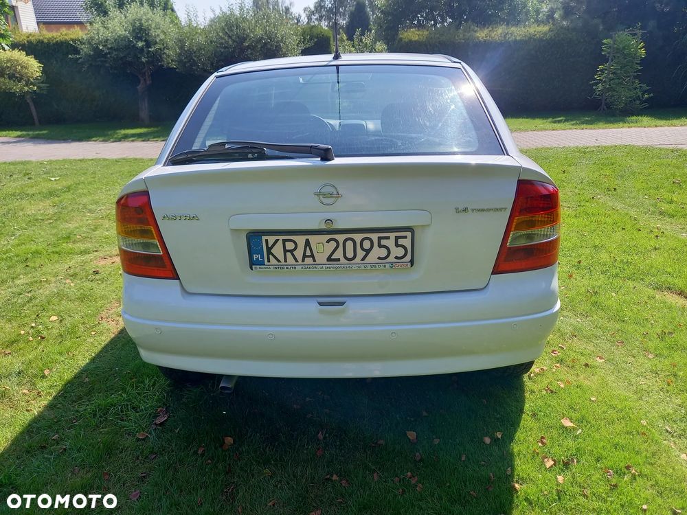 Opel Astra 1.4 - 6