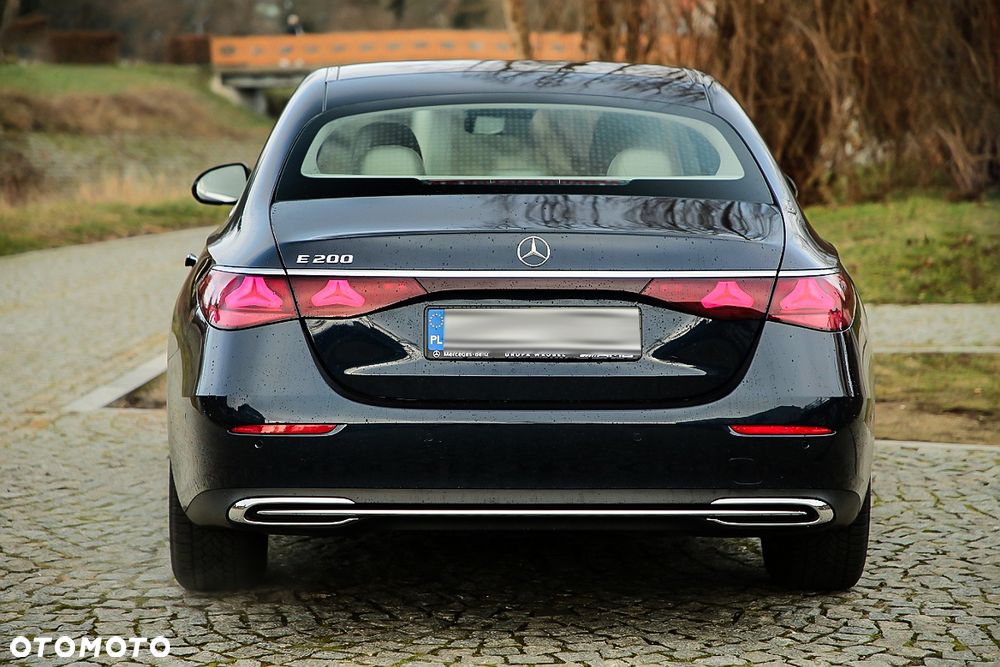 Mercedes-Benz Klasa E 200 mHEV Avantgarde 9G-Tronic - 4
