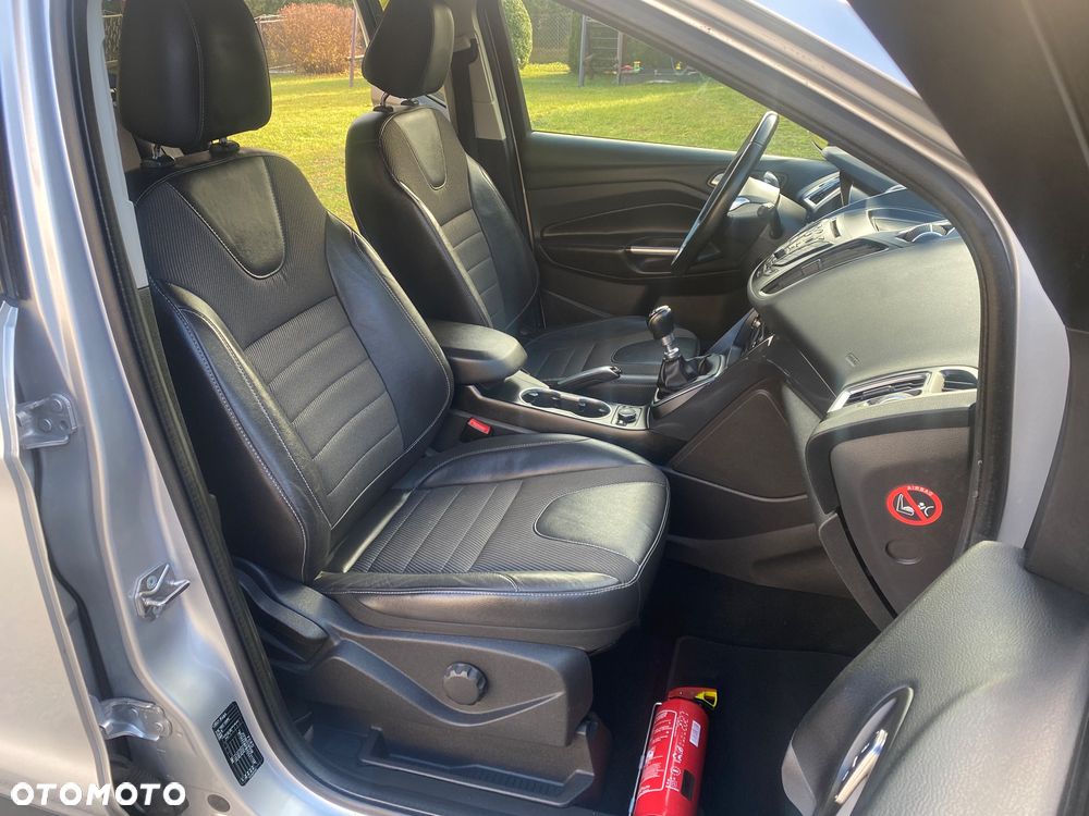 Ford Kuga 2.0 TDCi 2x4 Titanium - 22