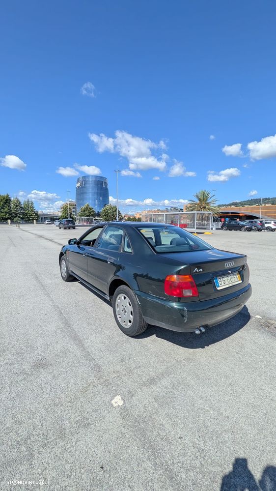 Audi A4 1.9 TDI Confort - 5
