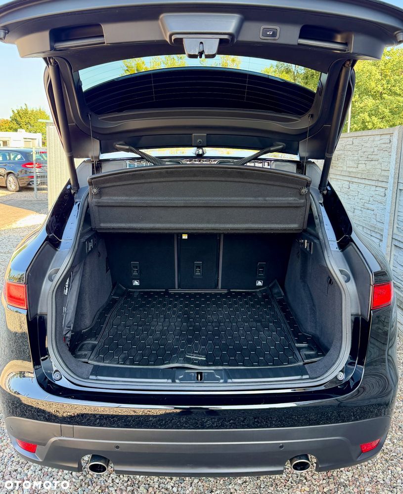 Jaguar F-Pace 25d AWD R-Sport - 39