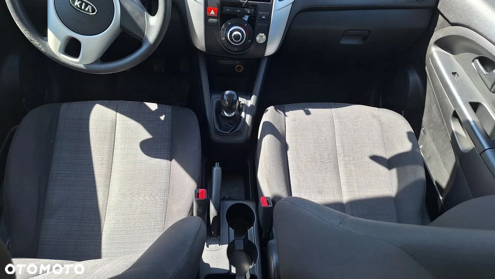 Kia Venga 1.4 S - 10