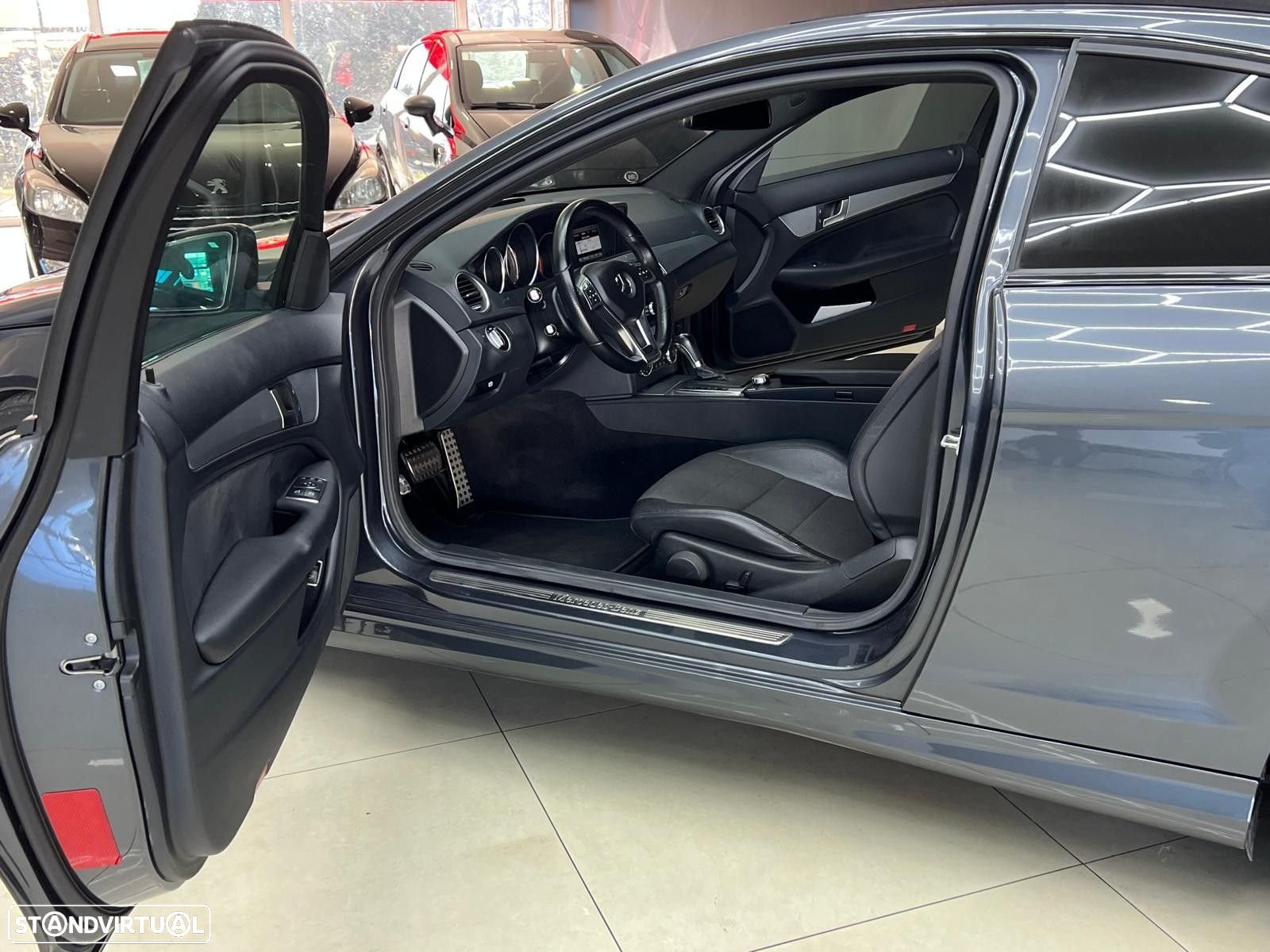 Mercedes-Benz C 220 CDI DPF Coupe BlueEFFICIENCY 7G-TRONIC Edition 1 - 27