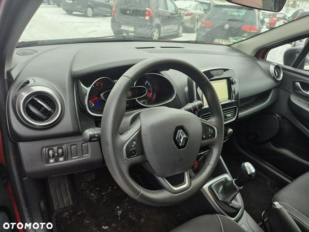 Renault Clio - 11