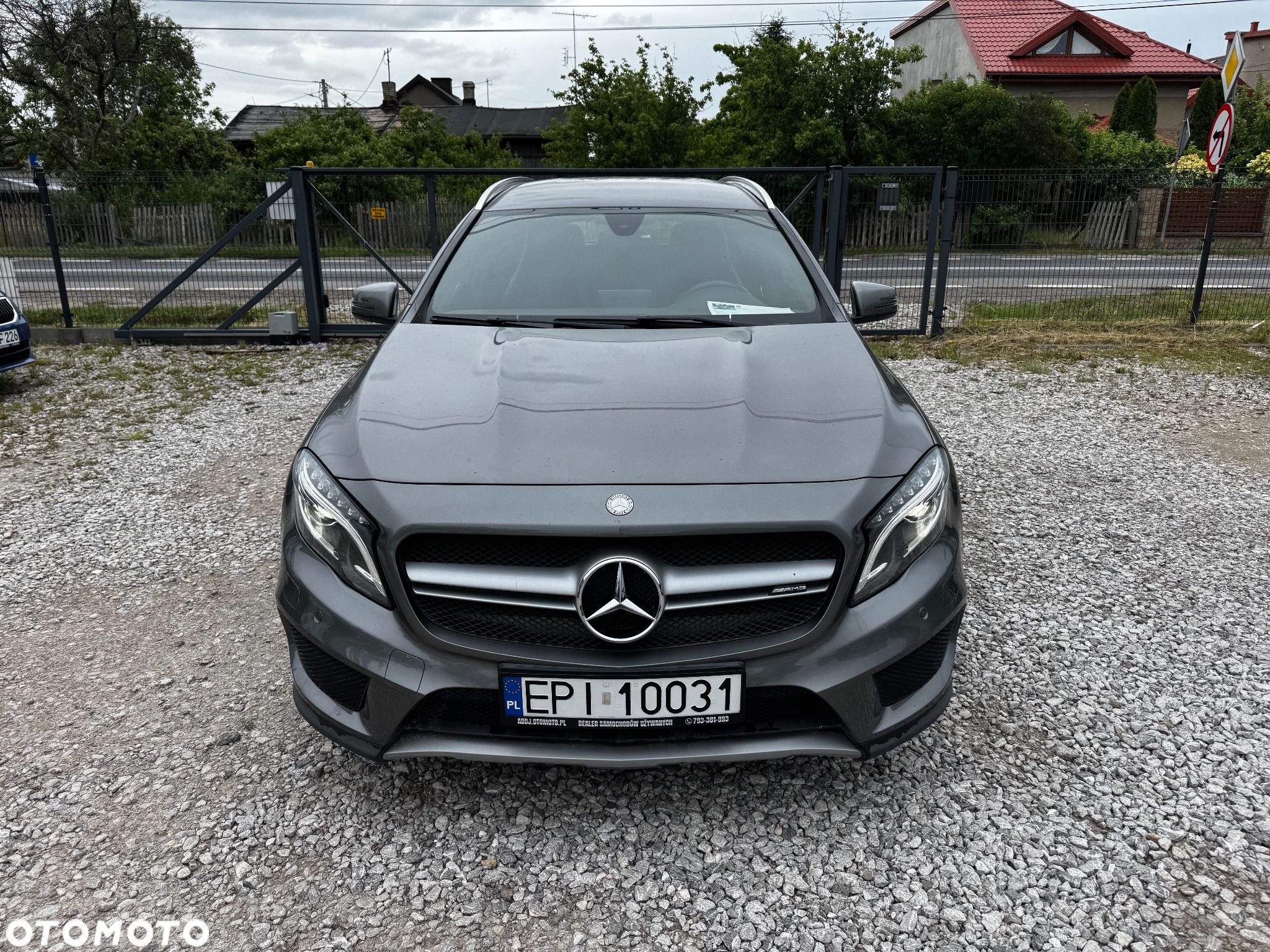 Mercedes-Benz GLA 250 AMG Line - 2