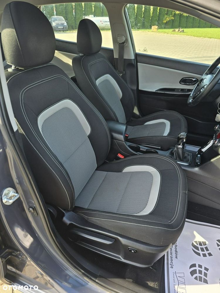 Kia Ceed - 27