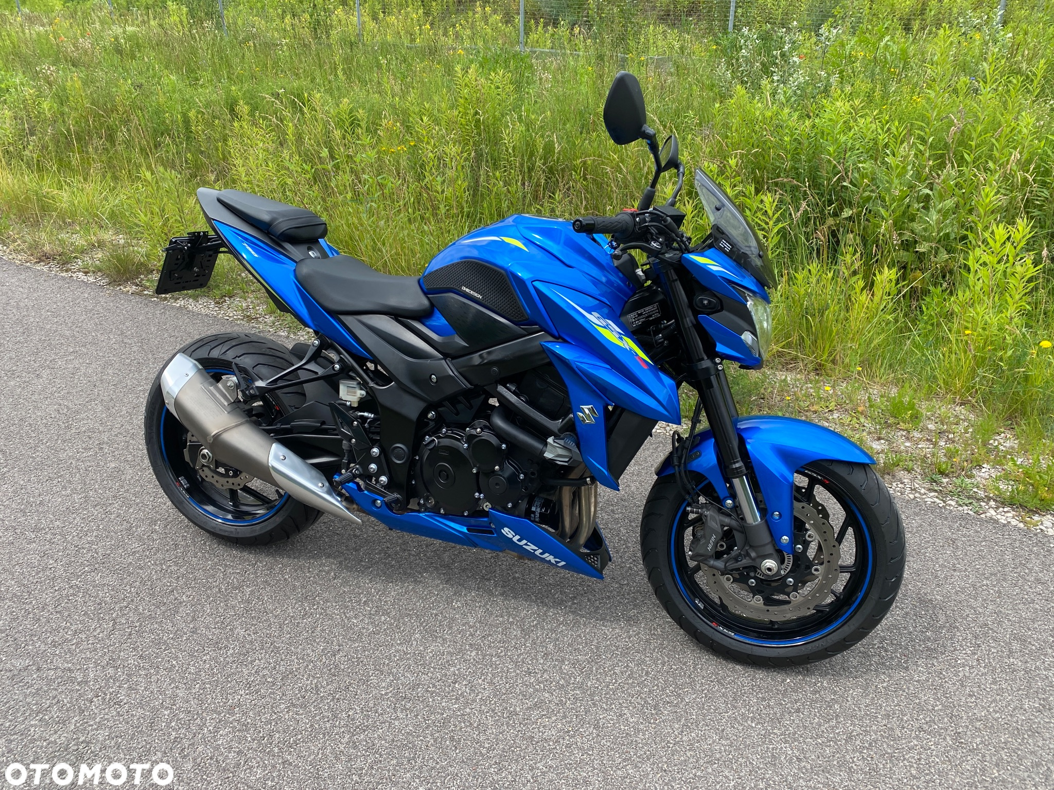 Suzuki GSX - 2