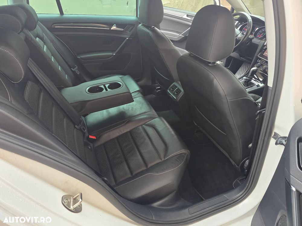 Volkswagen Golf 2.0 TDI SCR DSG R-Line - 19