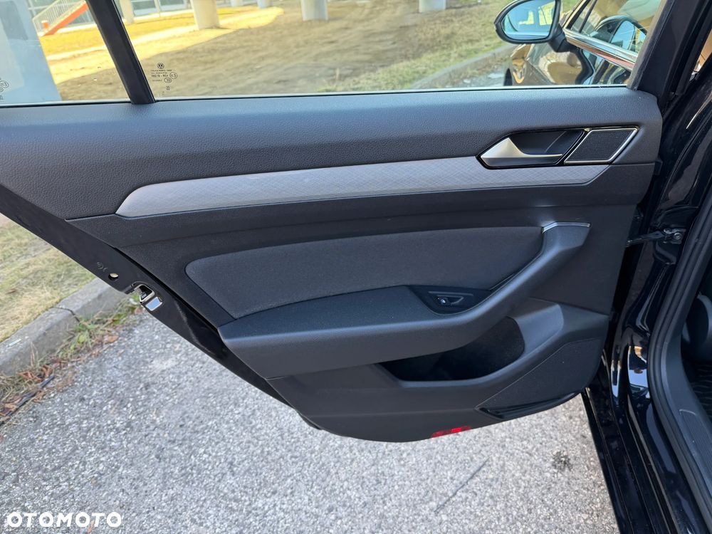 Volkswagen Passat 1.5 TSI EVO Business - 29