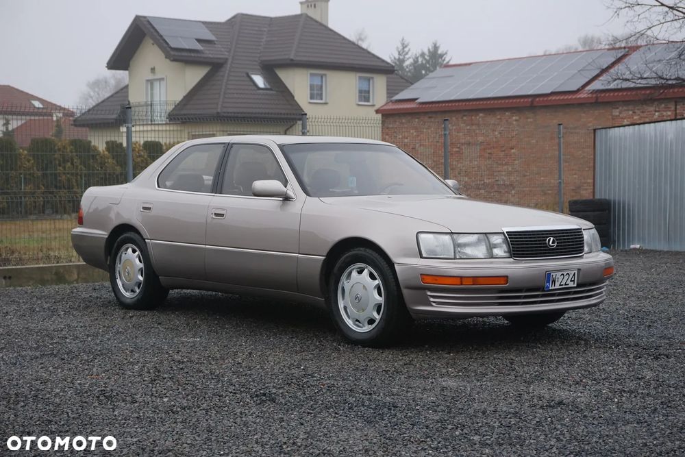 Lexus LS - 1