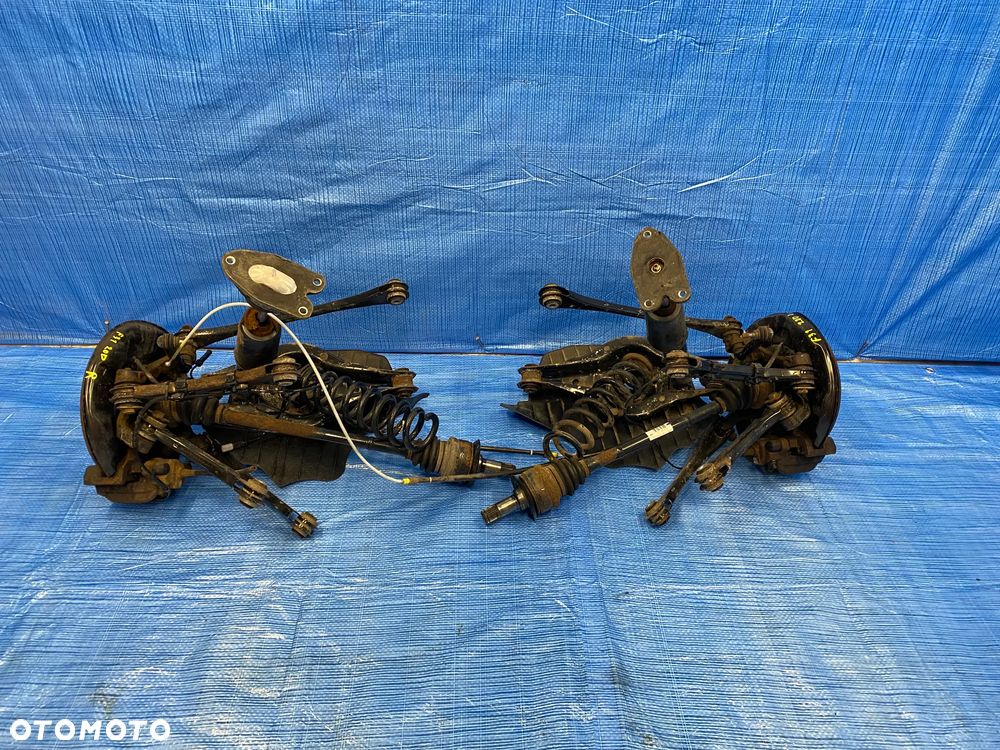ZAWIESZENIE ZWROTNICA LEWA PRAWA TYLNA KOPYTO AMORTYZATOR WAHACZE PIASTA PÓŁOŚ TARCZA ZACISK  KOMPLET LEWY PRAWY TYŁ BMW F30 F31 320D 2.0D N47 ORYGINAŁ - 1