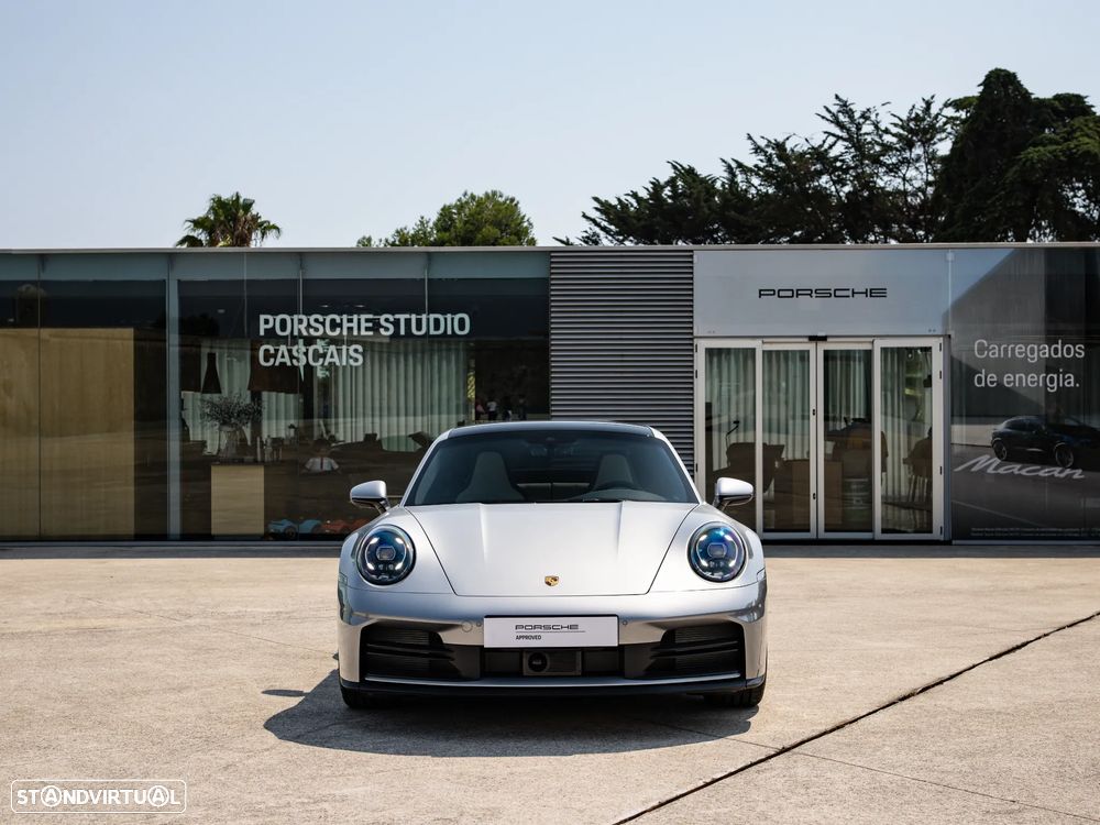 Porsche 911 (992) Carrera - 2
