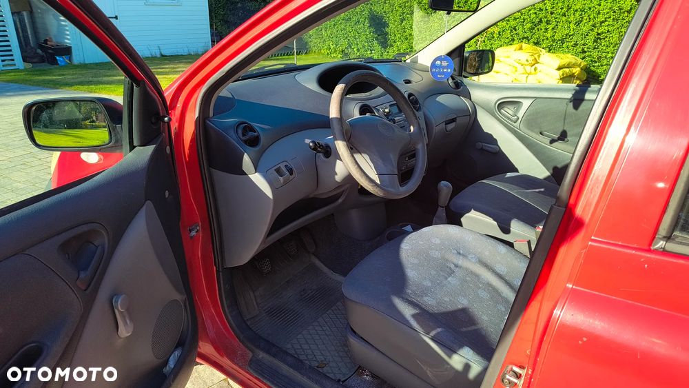 Toyota Yaris 1.0 Base - 5