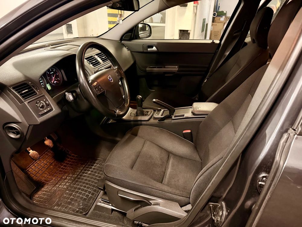 Volvo V50 - 9