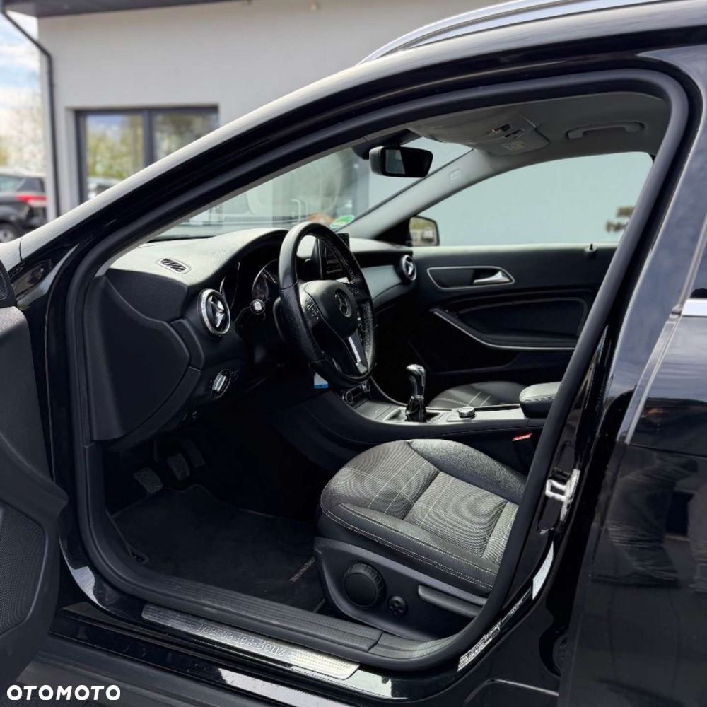Mercedes-Benz GLA - 15