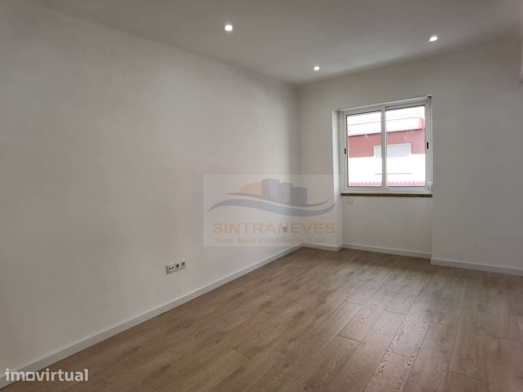 T3 totalmente remodelado numa das melhores zonas da Amadora - Grande imagem: 3/14