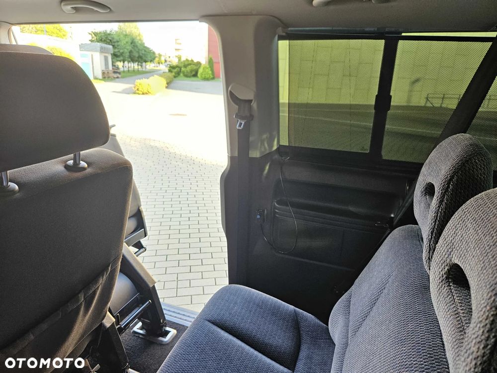 Volkswagen Caravelle - 32