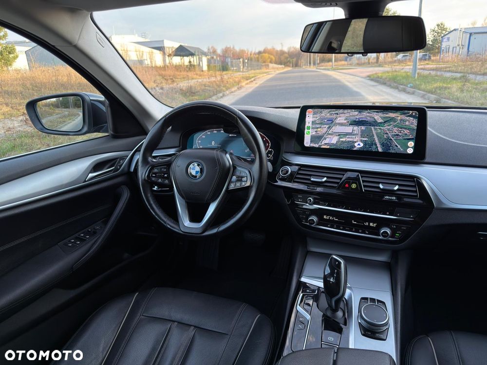 BMW Seria 5 530e Luxury Line sport - 19