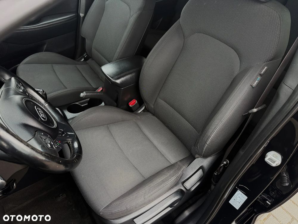 Kia Carens 1.7 CRDi 115 Dream-Team Edition - 8